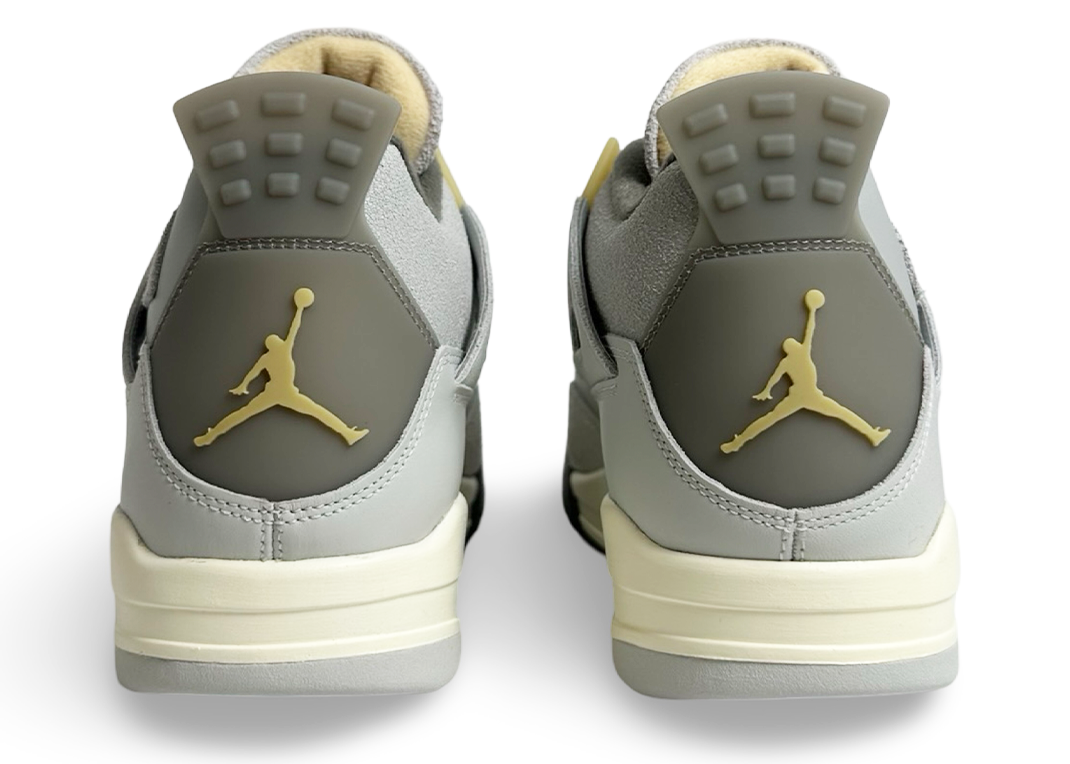 Jordan 4 Retro SE Craft Photon Dust