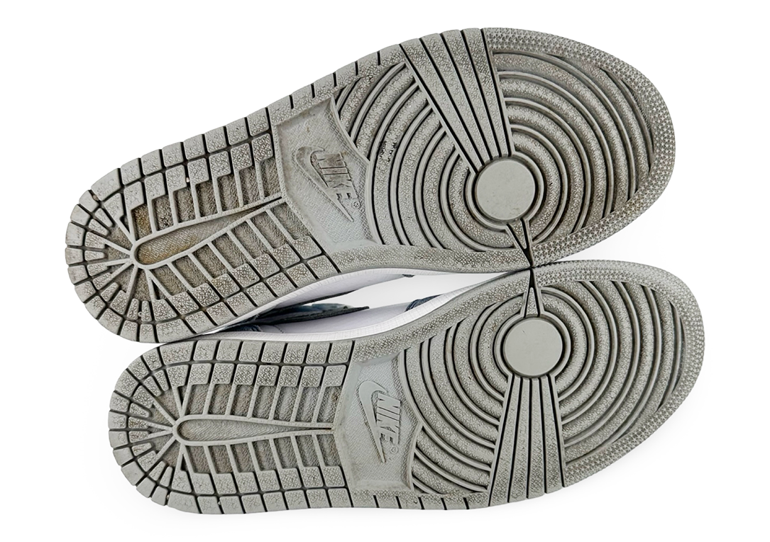 Jordan 1 Retro High Hyper Royal Smoke Grey