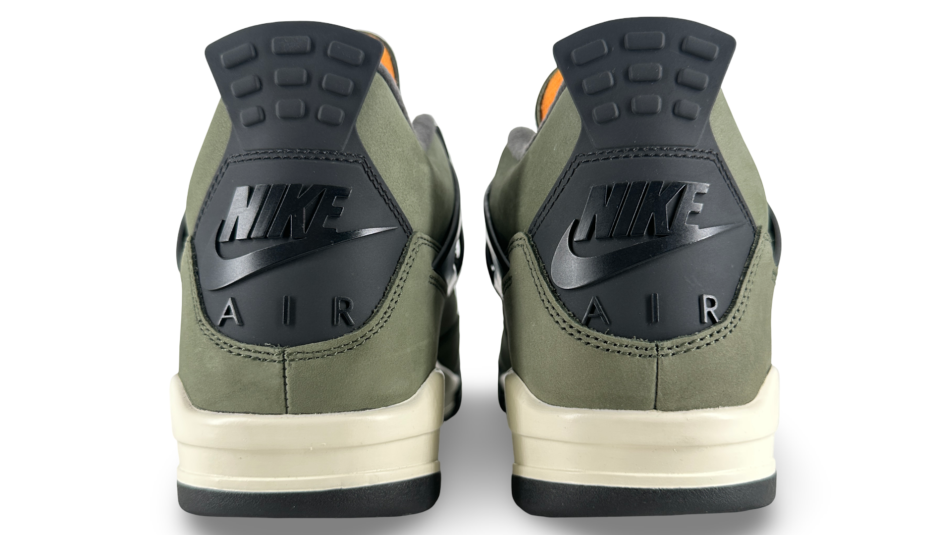Jordan 4 Retro OG SP Undefeated (2025)