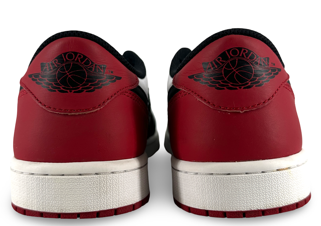 Jordan 1 Retro Low OG Black Toe (2023)