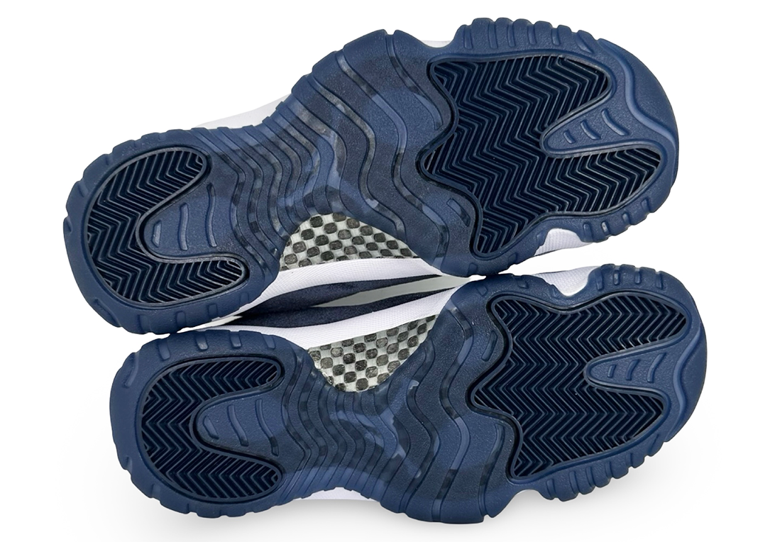Jordan 11 Retro Midnight Navy (Womens)