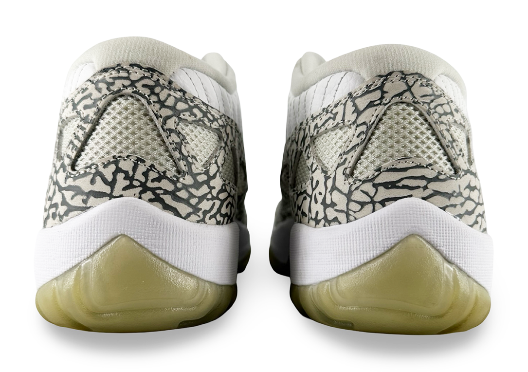 Jordan 11 Retro Low IE Cobalt (2015)