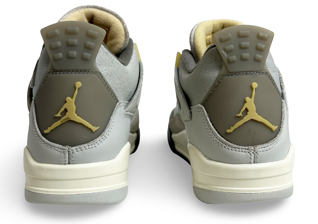 Jordan 4 Retro SE Craft Photon Dust (2023)