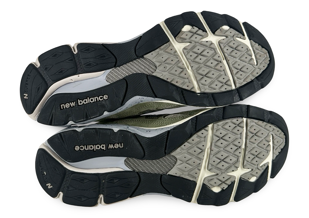 New Balance 990v3 MiUSA Patta Keep Your Family Close