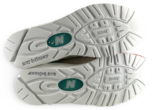 New Balance 990v2 Kith Cyclades (with Socks)
