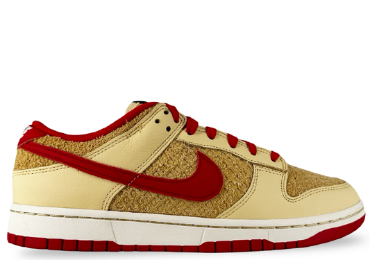 Nike Dunk Low Retro SE Strawberry Waffle