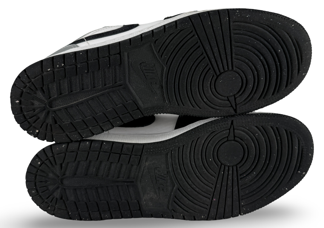 Jordan 1 Low SE Panda Toe (GS)