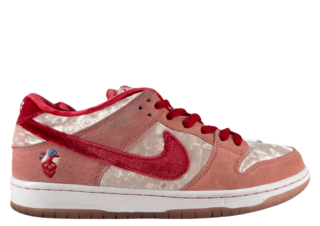 Nike SB Dunk Low StrangeLove Skateboards