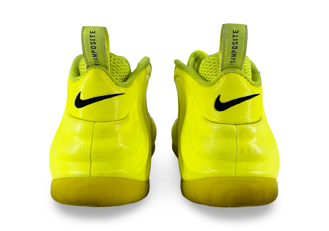 Nike Air Foamposite Pro Volt (2021)