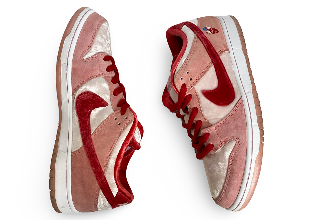 Nike SB Dunk Low StrangeLove Skateboards