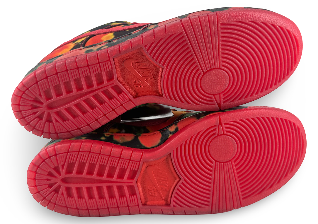 Nike SB Dunk Low The Wizard of Oz Poppy Field