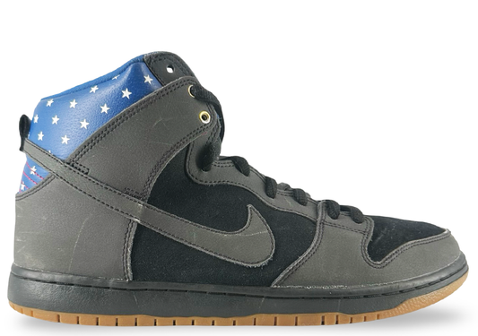 Nike SB Dunk High Captain America