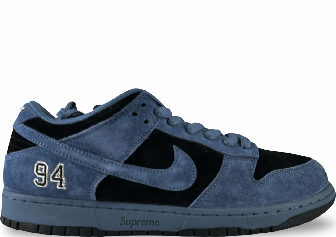 Nike SB Dunk Low
Supreme 94 Ocean Fog
