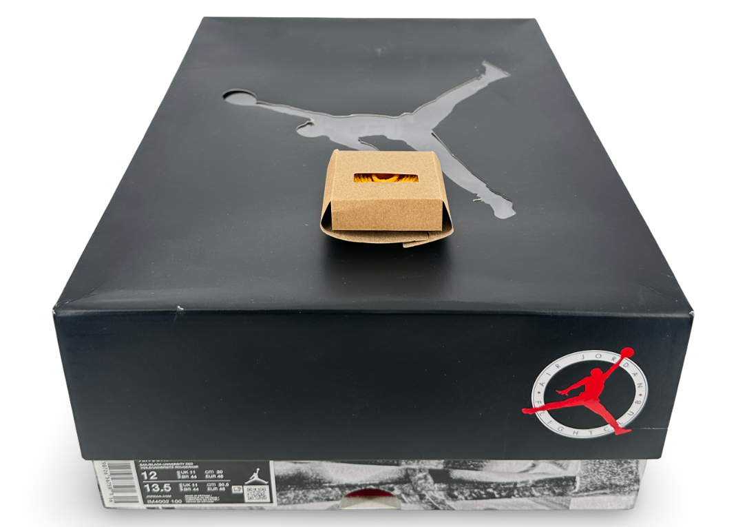 Jordan 4 Retro OG Flight Club