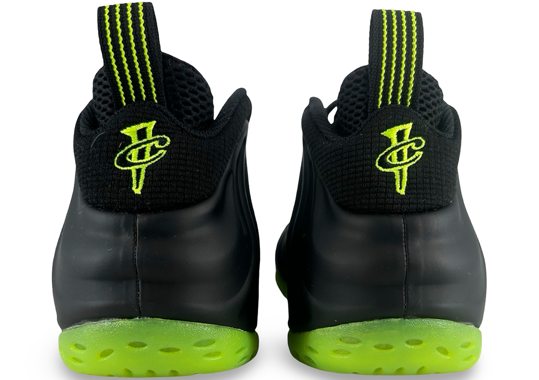 Nike Air Foamposite One Black Volt