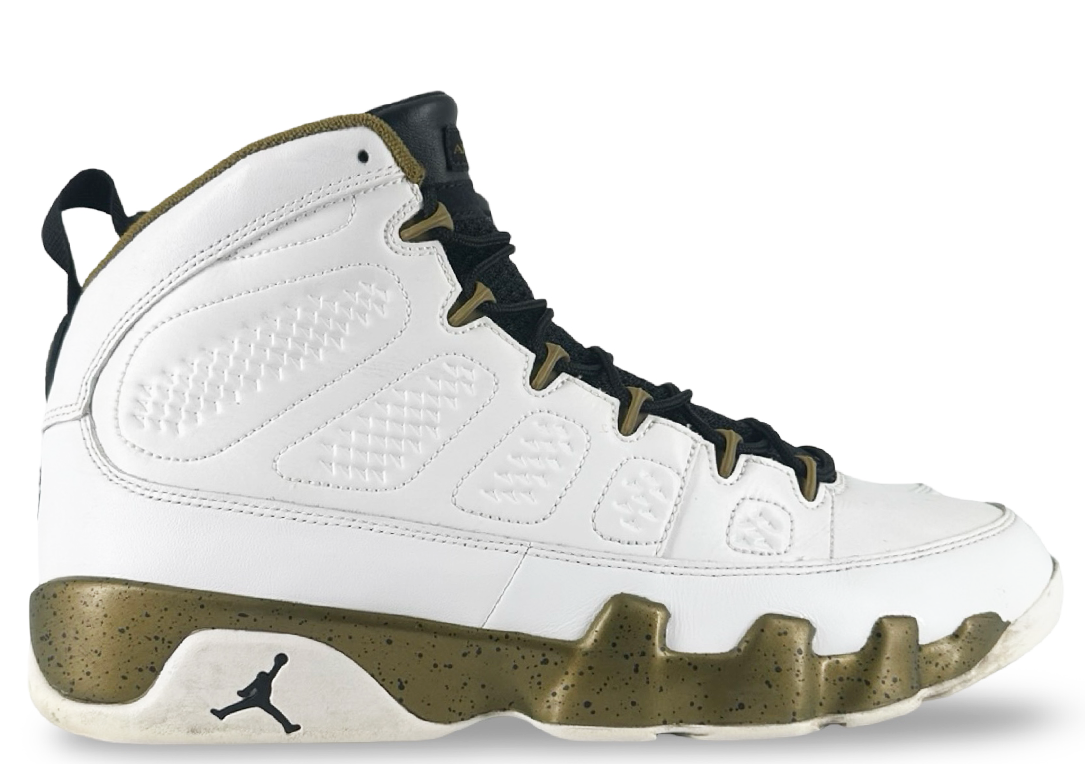 Jordan 9 Retro Statue