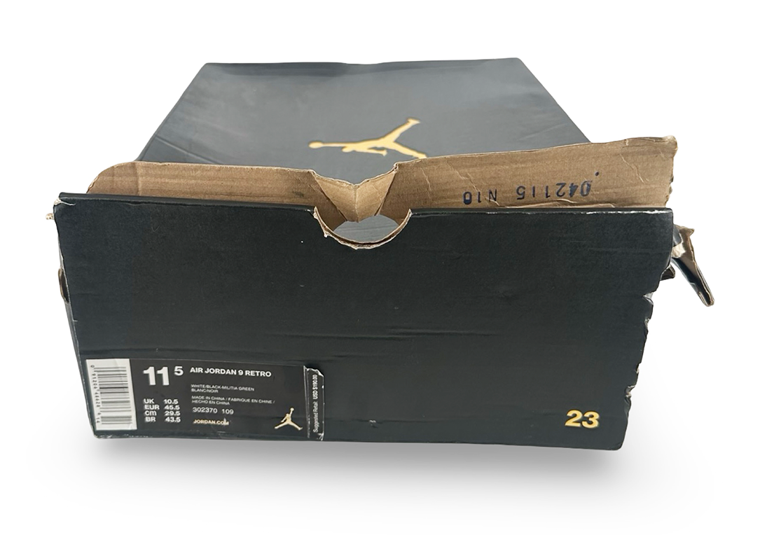 Jordan 9 Retro Statue