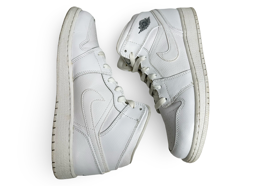 Jordan 1 Mid Triple White Tumbled Leather (GS)