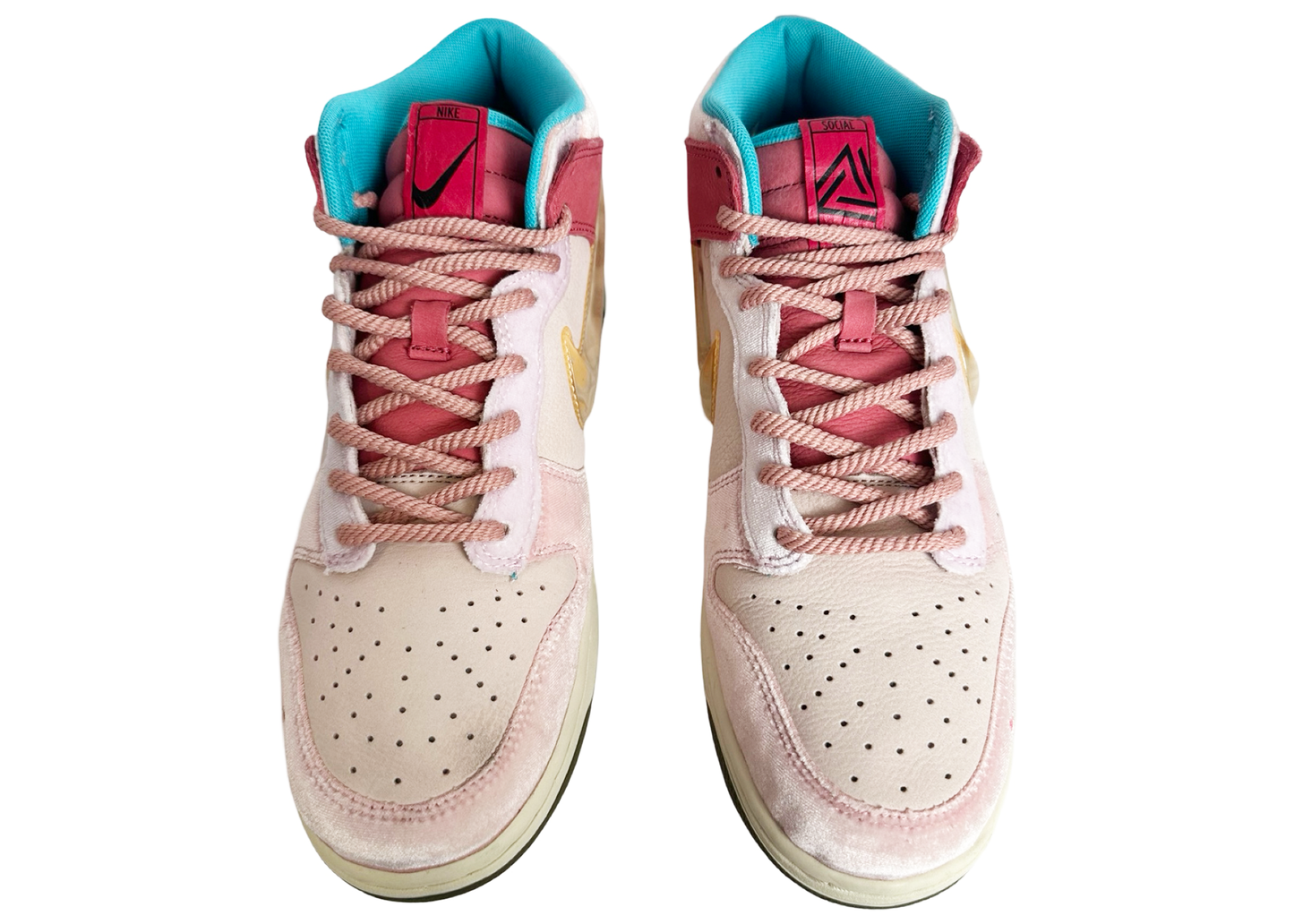 Nike Dunk Mid Social Status Free Lunch Strawberry Milk