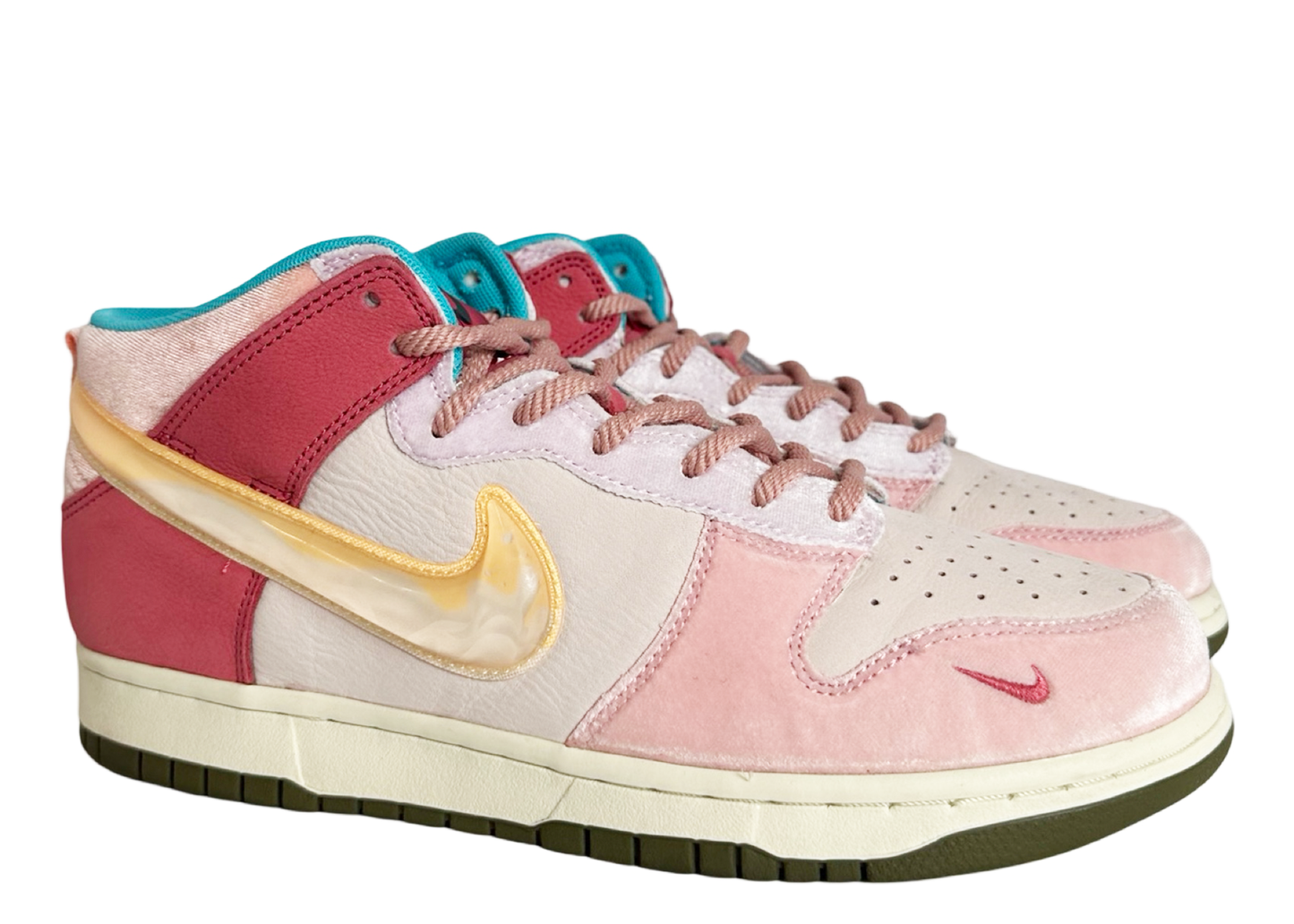 Nike Dunk Mid Social Status Free Lunch Strawberry Milk