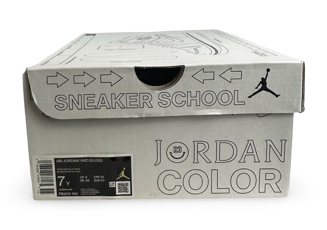 Jordan 1 Mid Sneaker School NC to Chicago (GS)