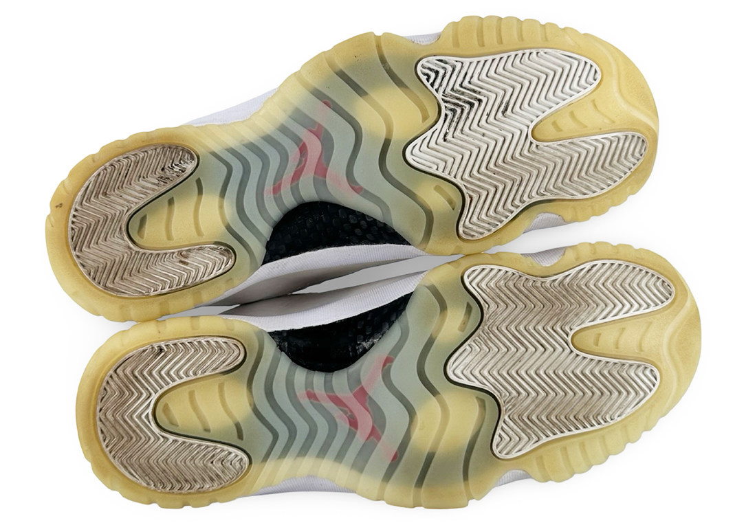 Jordan 11 Retro Platinum Tint