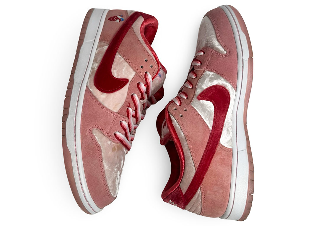 Nike SB Dunk Low StrangeLove Skateboards