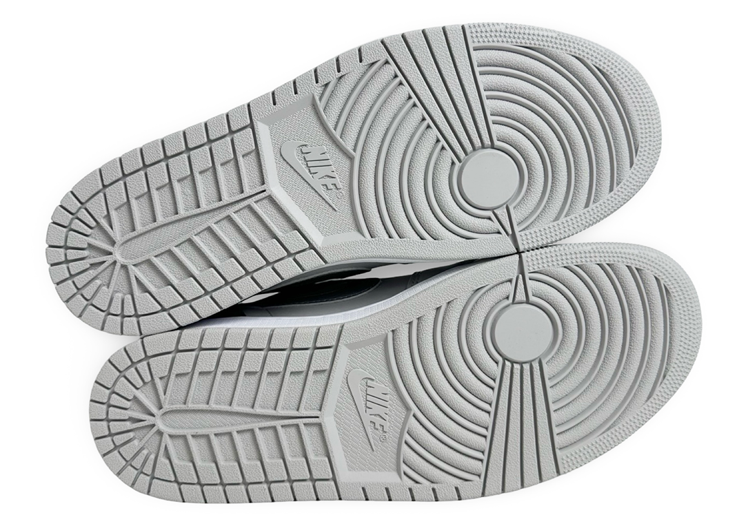Jordan 1 Low OG Metallic Silver (2024)