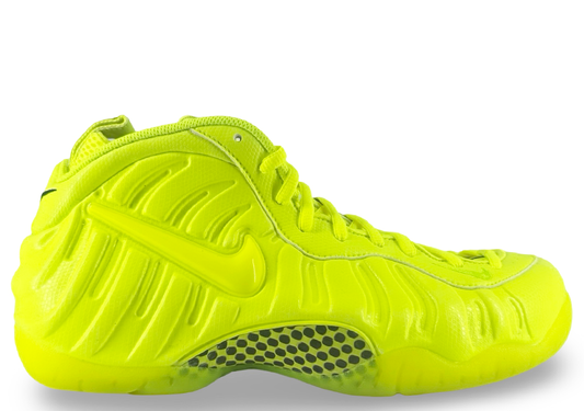 Nike Air Foamposite Pro Volt (2021)